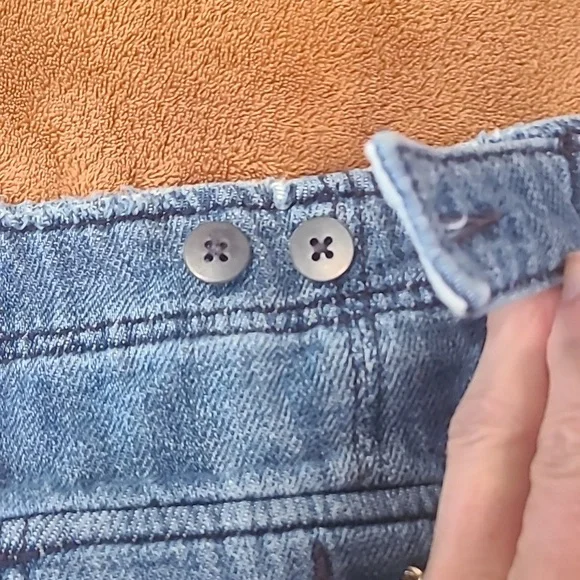 Free People Medium Wash Blue Button Fly High Rise Baggy Shorts Women's Size 4 - Picture 12 of 12